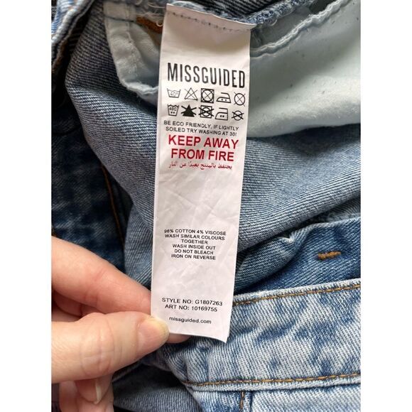 NWOT Missguided Petite Wrath Straight Leg Jeans with Rips in Light Wash Blue, 8S - Picture 11 of 16